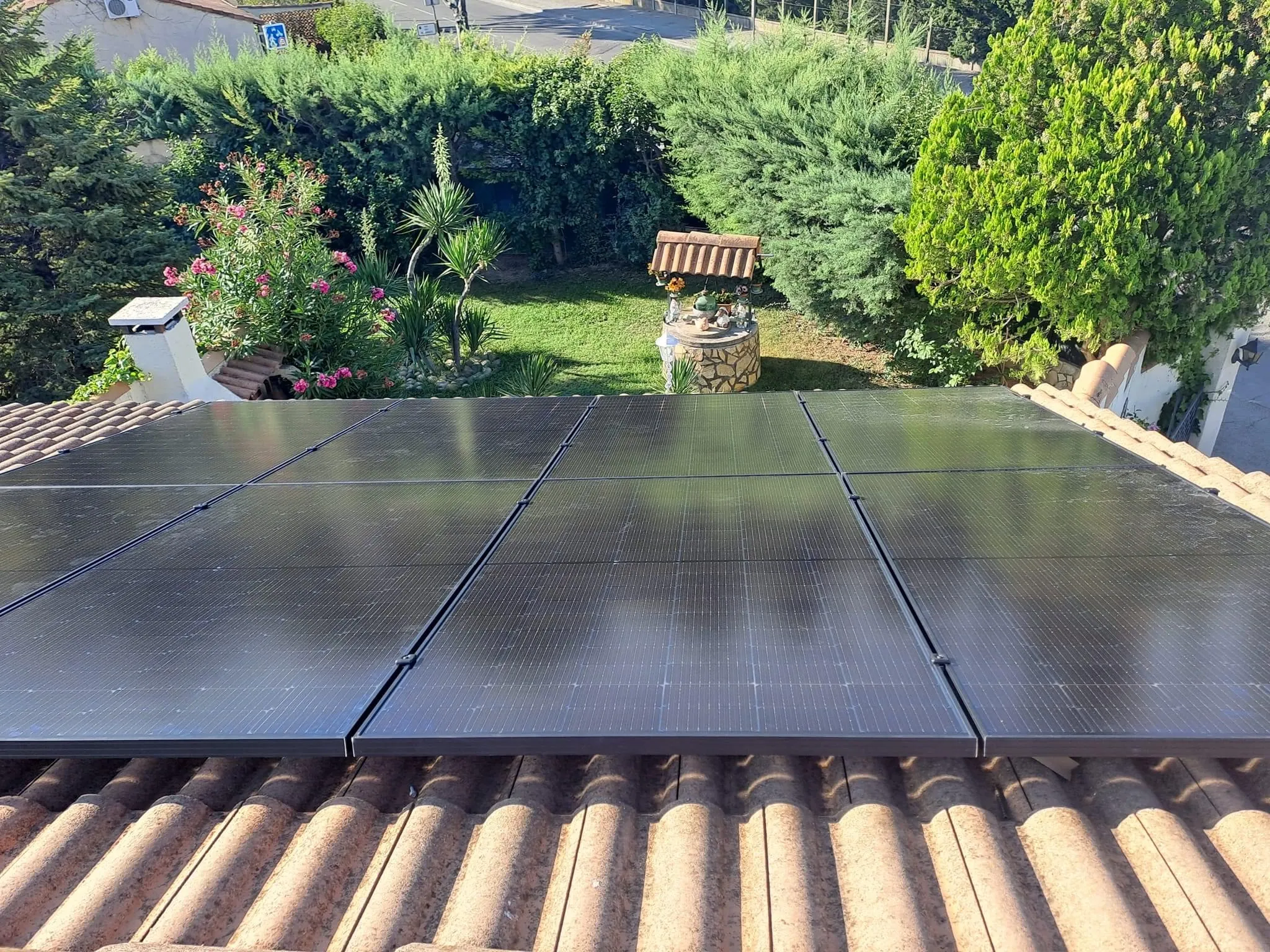 Panneaux solaires villa provençale